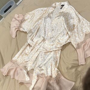 Elegant Cream and Tan Women's Robe